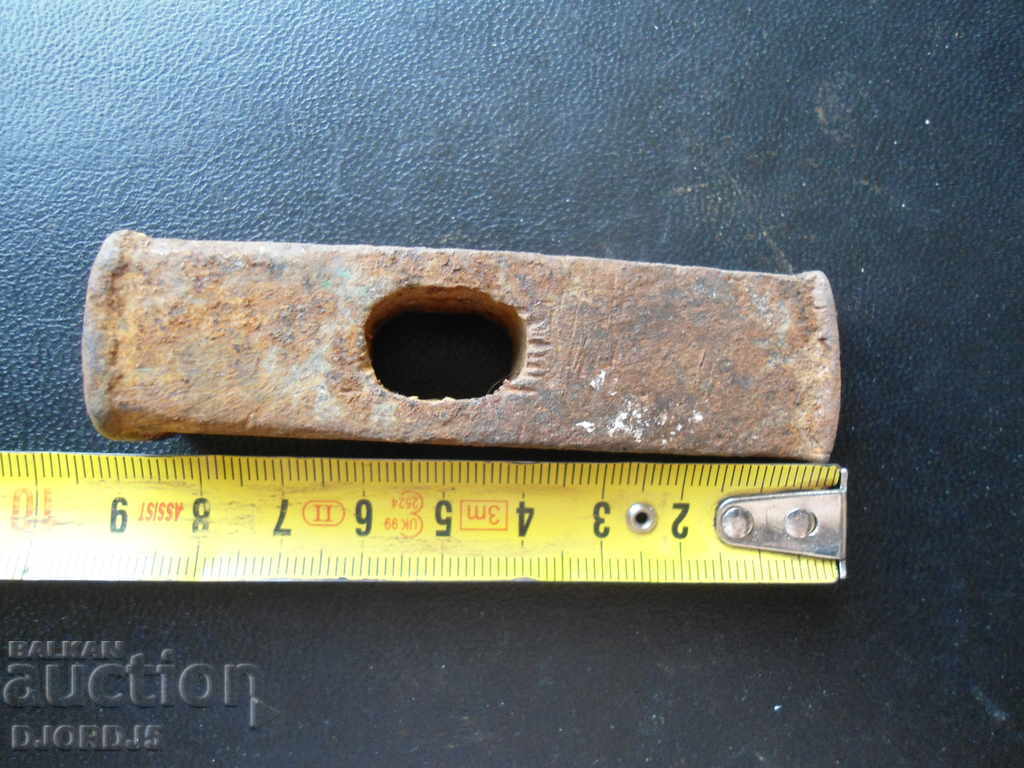 An old hammer with price 2.00 BGN | € 1.02 An old hammer with price 2.00 BGN | € 1.02