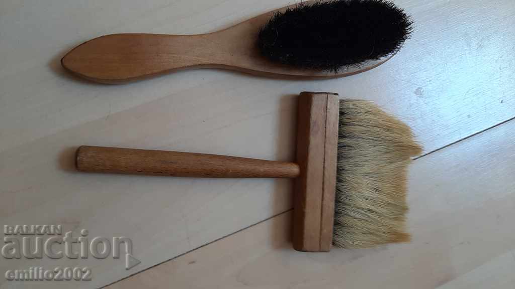 Ретро дървени бръснарски четки