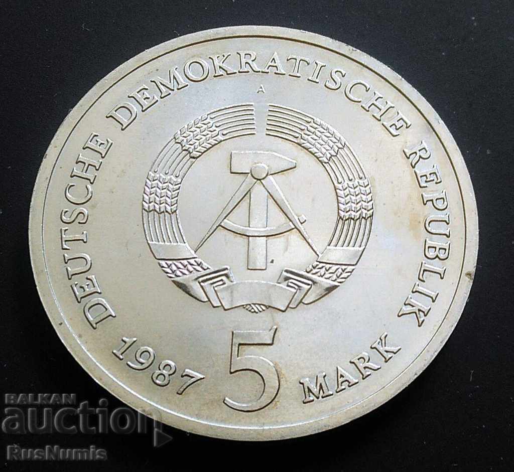 GDR. 5 stamps 1987. The Red City Hall in Berlin. UNC. with price 13.00 BGN | € 6.65 GDR. 5 stamps 1987. The Red City Hall in Berlin. UNC. with price 13.00 BGN | € 6.65