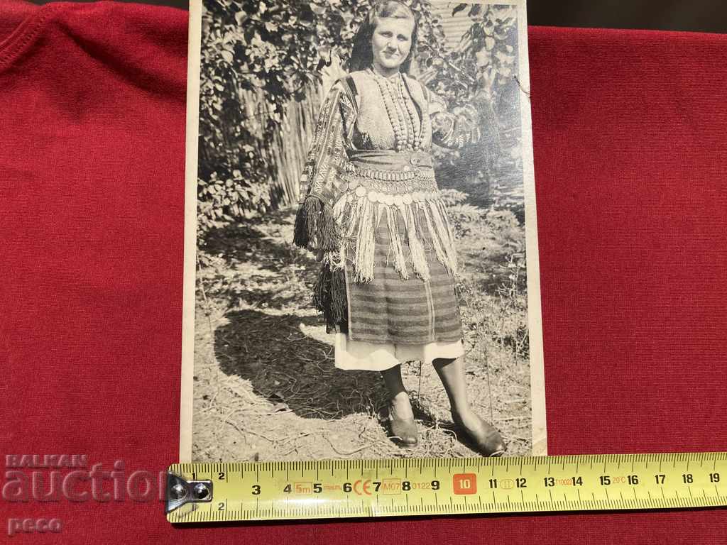 Femeie în costum macedonean fotografie veche - 6 Femeie în costum macedonean fotografie veche - 6