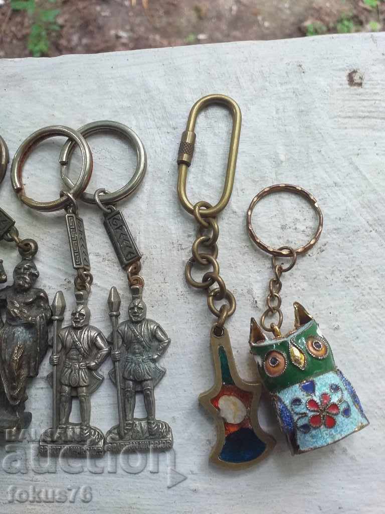 A large lot of metal key chains - 5 A large lot of metal key chains - 5