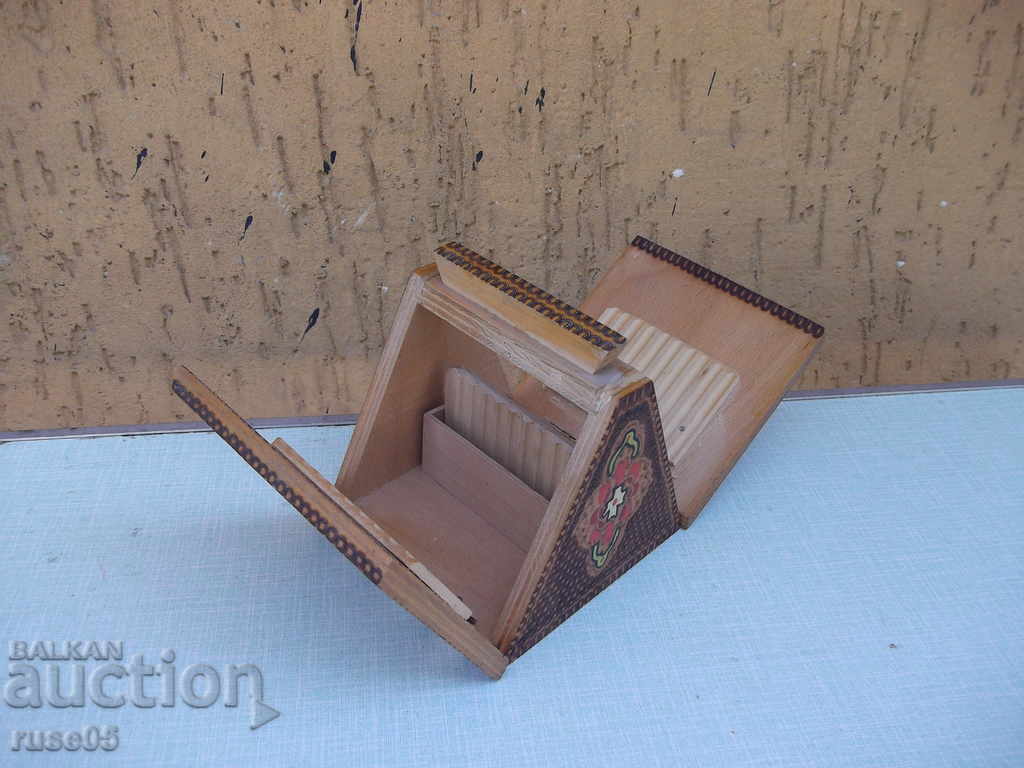 Triangular wooden cigarette case pyrographed from the sauce with price 20.00 BGN | € 10.23 Triangular wooden cigarette case pyrographed from the sauce with price 20.00 BGN | € 10.23