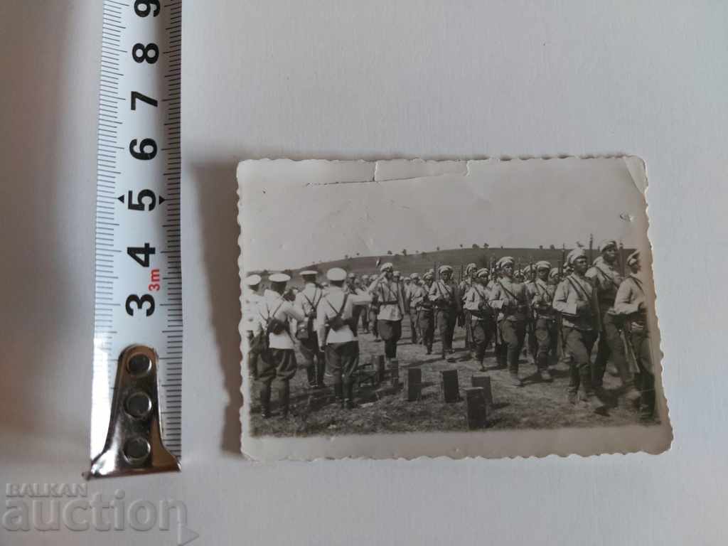 SOLDIERS STRUCTURE RIFLE OLD MILITARY PHOTO PHOTO