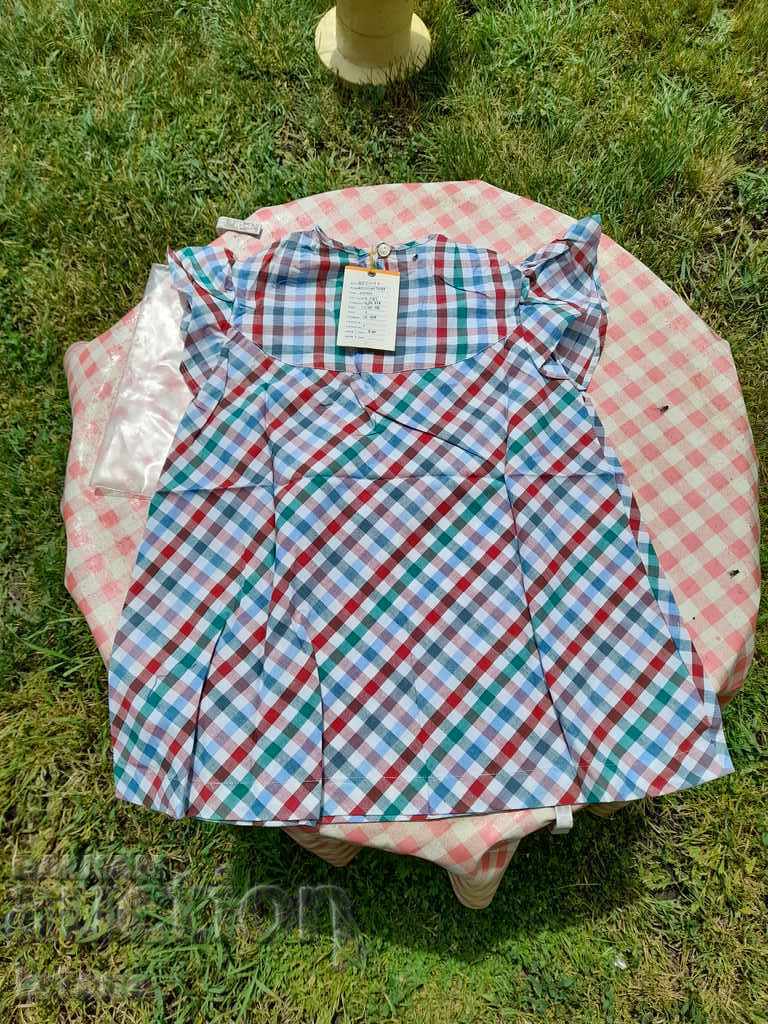 An old children's dress - 7 An old children's dress - 7