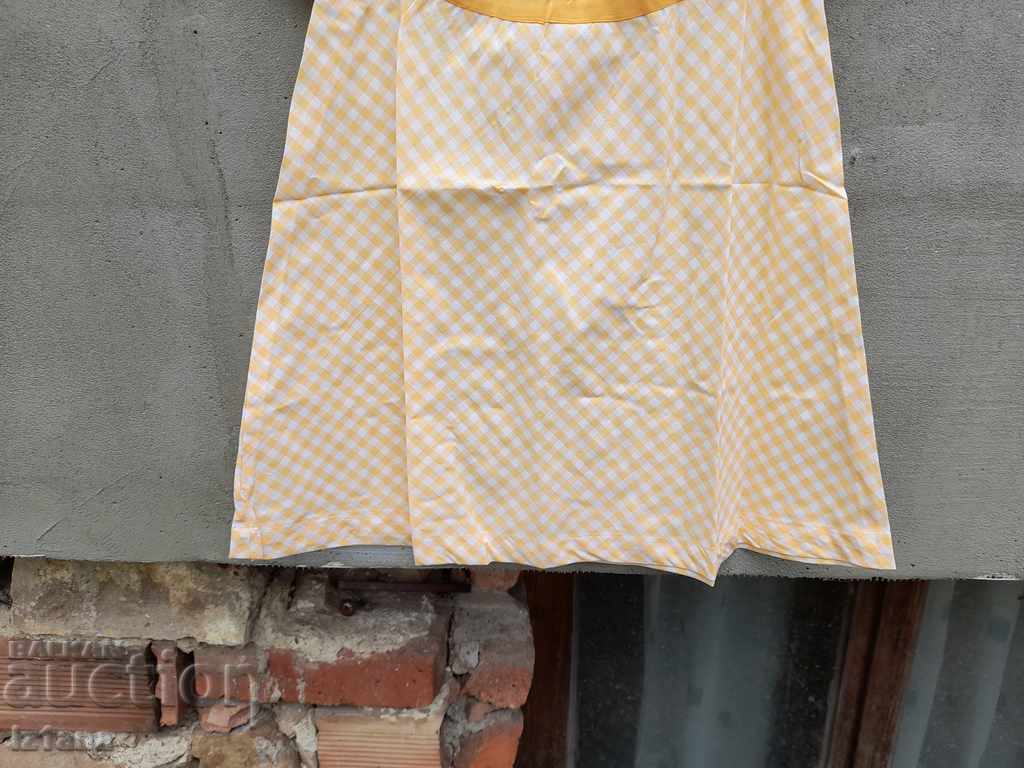 Δημοπρασία Ένα παλιό παιδικό φόρεμα Δημοπρασία Ένα παλιό παιδικό φόρεμα