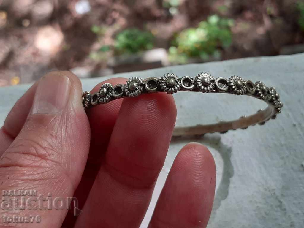 Ethno delicate bracelet for the costume with price 19.00 BGN | € 9.71