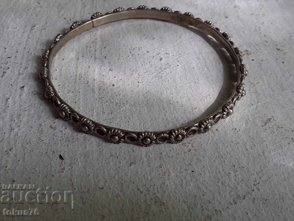 Delivery of Ethno delicate bracelet for the costume
