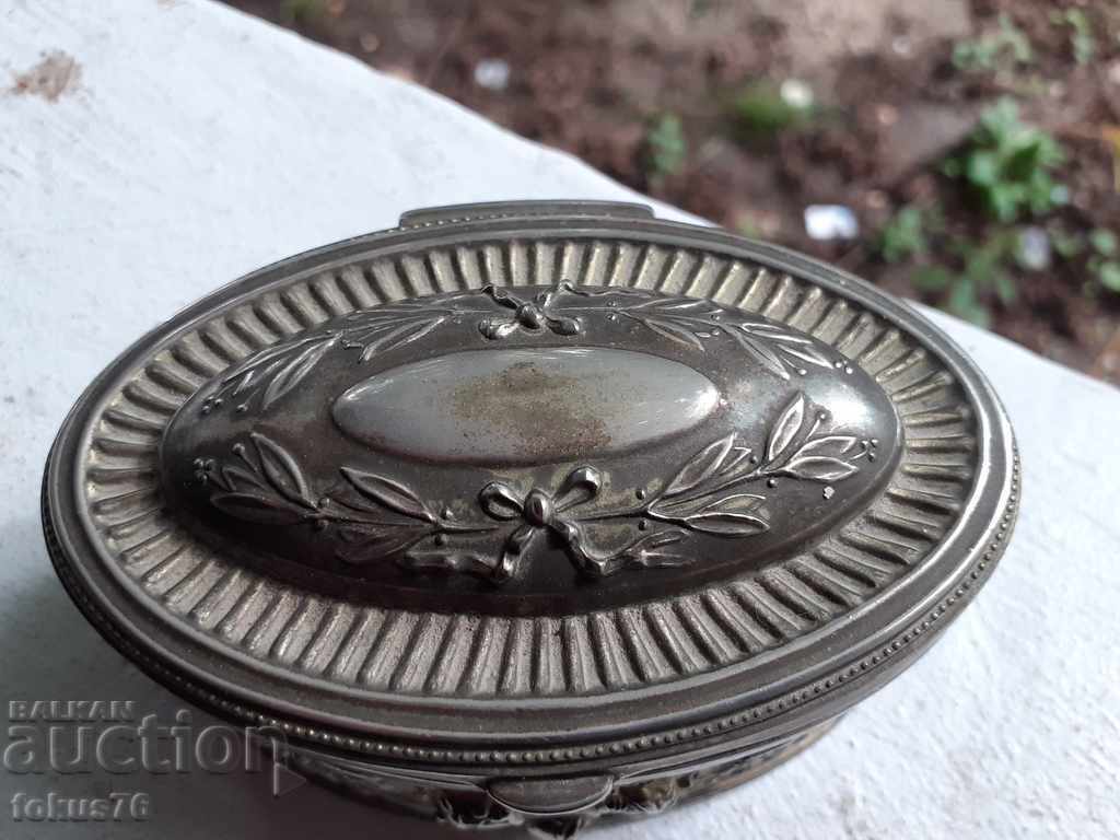 Доставка на Страхотна метална кутия за бижута Доставка на Страхотна метална кутия за бижута