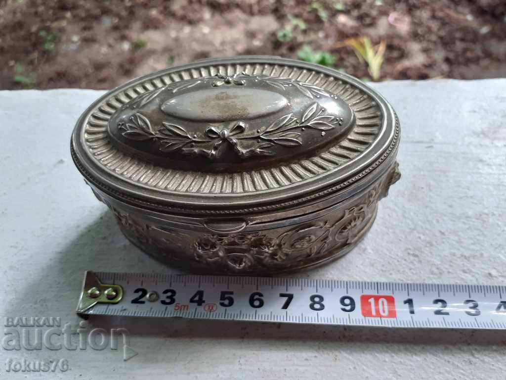 Страхотна метална кутия за бижута - 6 Страхотна метална кутия за бижута - 6