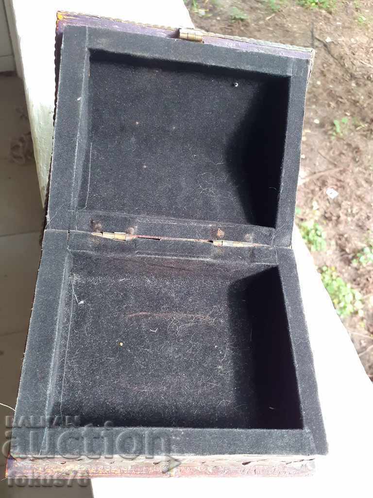 Great wooden jewelry box with brass casket - 5 Great wooden jewelry box with brass casket - 5