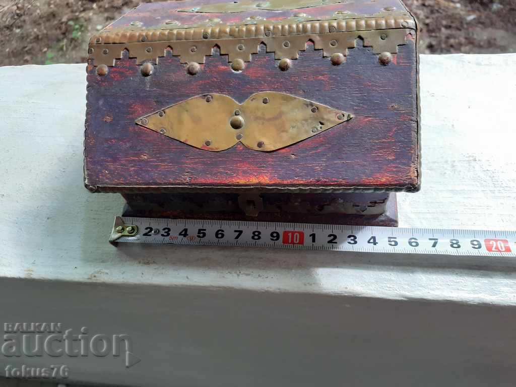 Great wooden jewelry box with brass casket - 6 Great wooden jewelry box with brass casket - 6