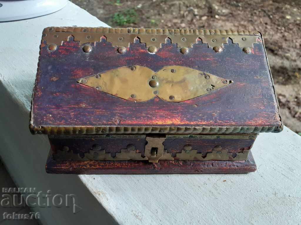 Great wooden jewelry box with brass casket