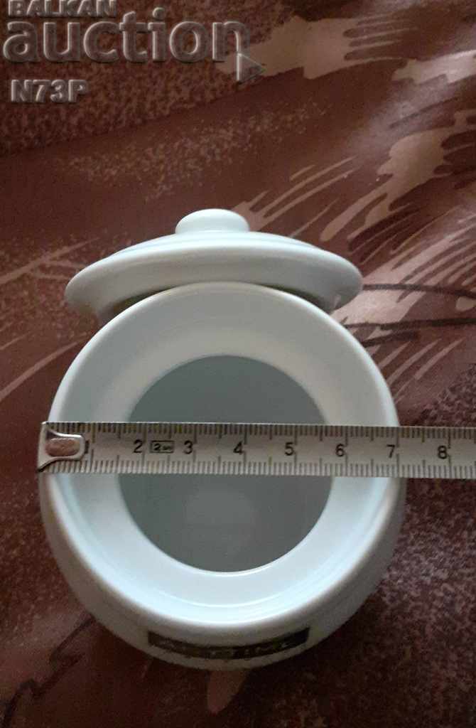 Auction  PORCELAIN SUGAR.