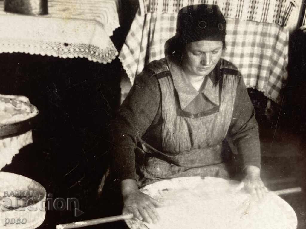 Delivery of Making pie Karlovo old photo Delivery of Making pie Karlovo old photo