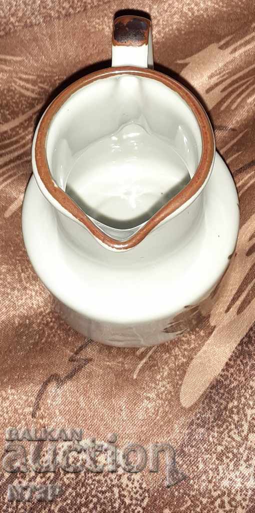 Auction STARA PORCELANOVA CABINET. Auction STARA PORCELANOVA CABINET.