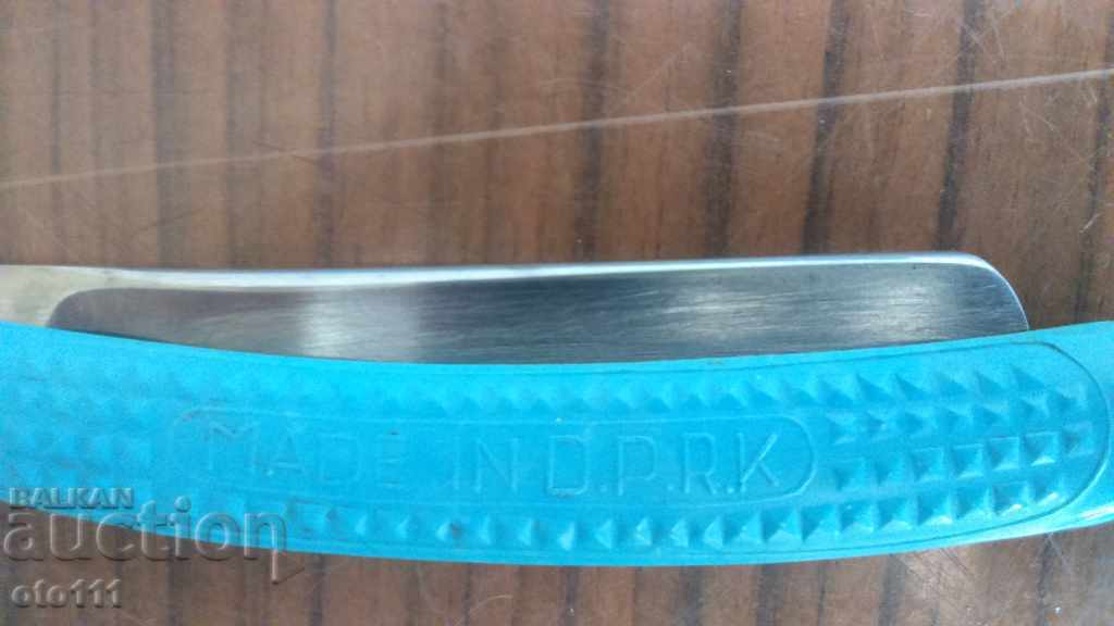 Delivery of AN OLD SHAVER Delivery of AN OLD SHAVER