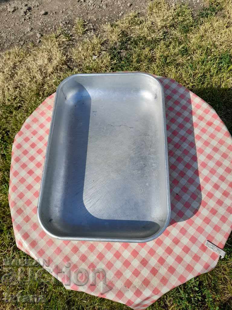 Old aluminum tray with price 50.00 BGN | € 25.56