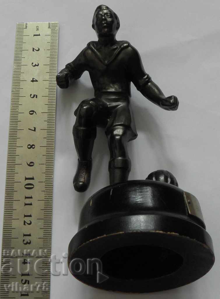 Auction Statuette-1944 Auction Statuette-1944