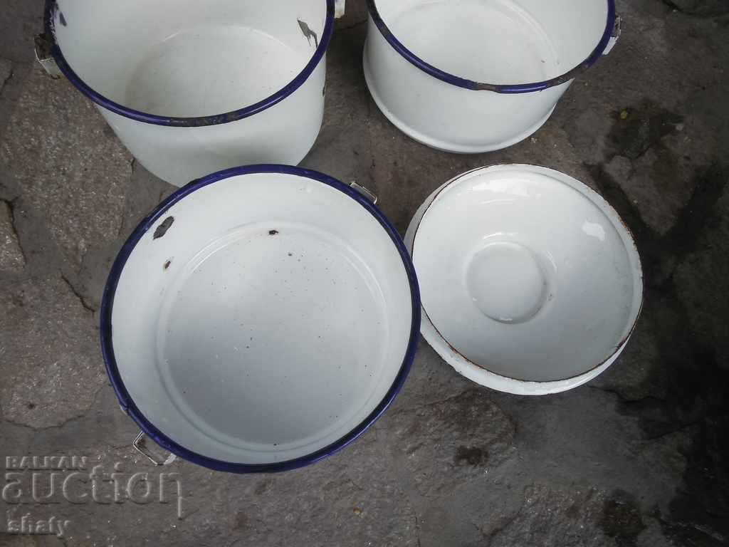 Enameled social set of dishes with price 20.00 BGN | € 10.23 Enameled social set of dishes with price 20.00 BGN | € 10.23