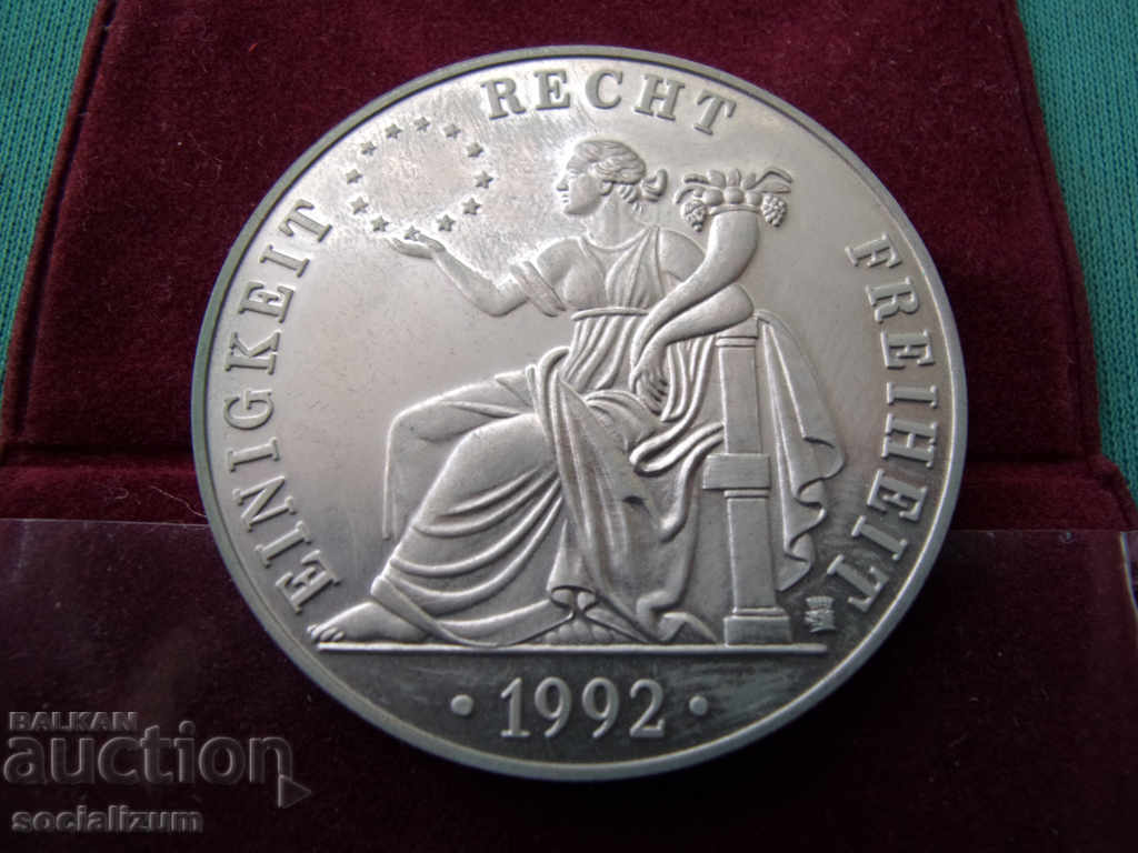 Γερμανία 1 σπάνια Ecu 1992 με τιμή € 7.67 | 15.00 BGN Γερμανία 1 σπάνια Ecu 1992 με τιμή € 7.67 | 15.00 BGN