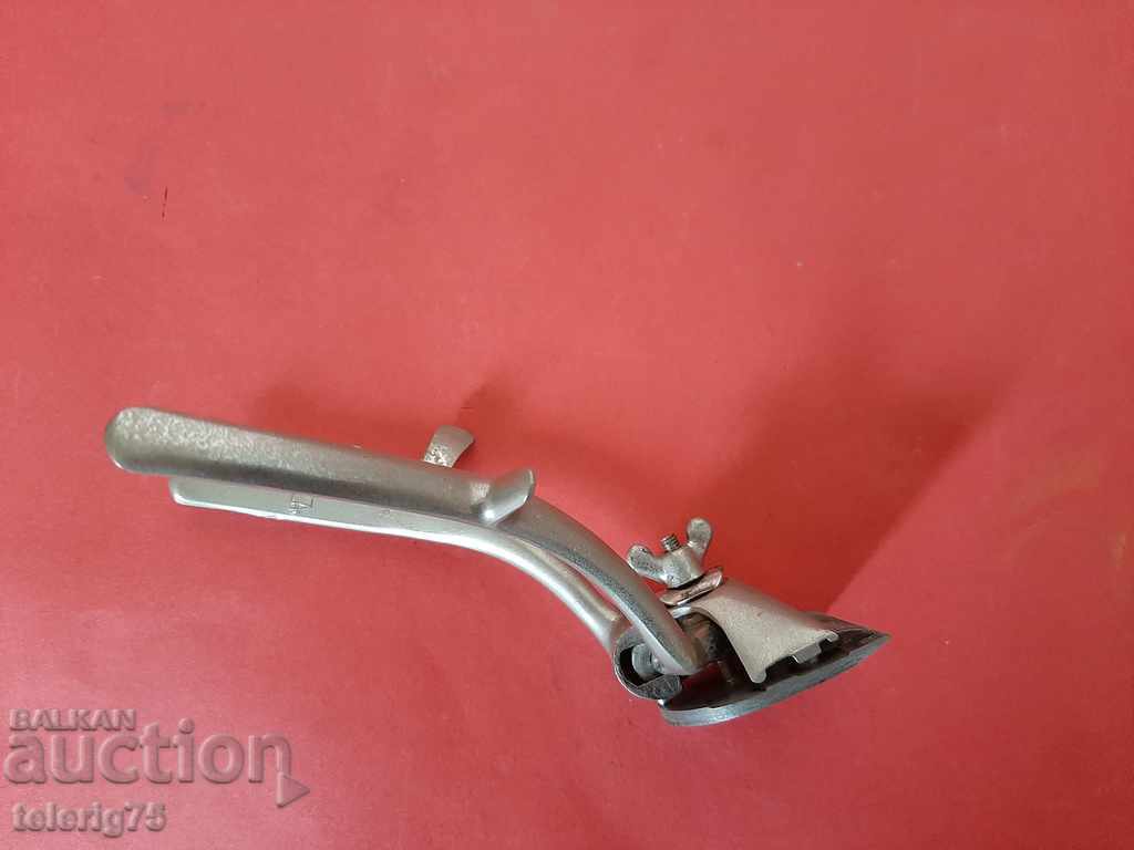 Old Retro Mechanical Trimmer with price 15.00 BGN | € 7.67
