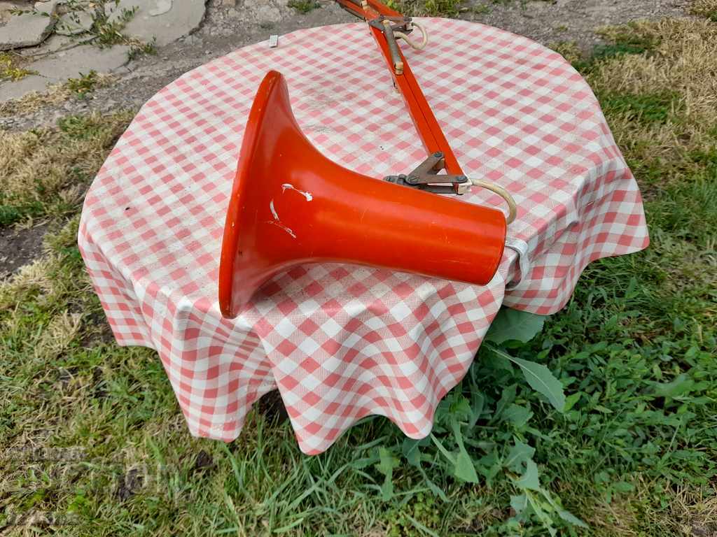 Delivery of An old desk lamp Delivery of An old desk lamp