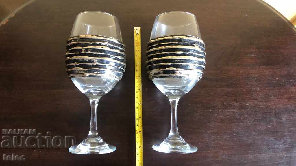 Ochelari frumoși cu accesorii metalice cu preț 12.00 BGN | € 6.14 Ochelari frumoși cu accesorii metalice cu preț 12.00 BGN | € 6.14