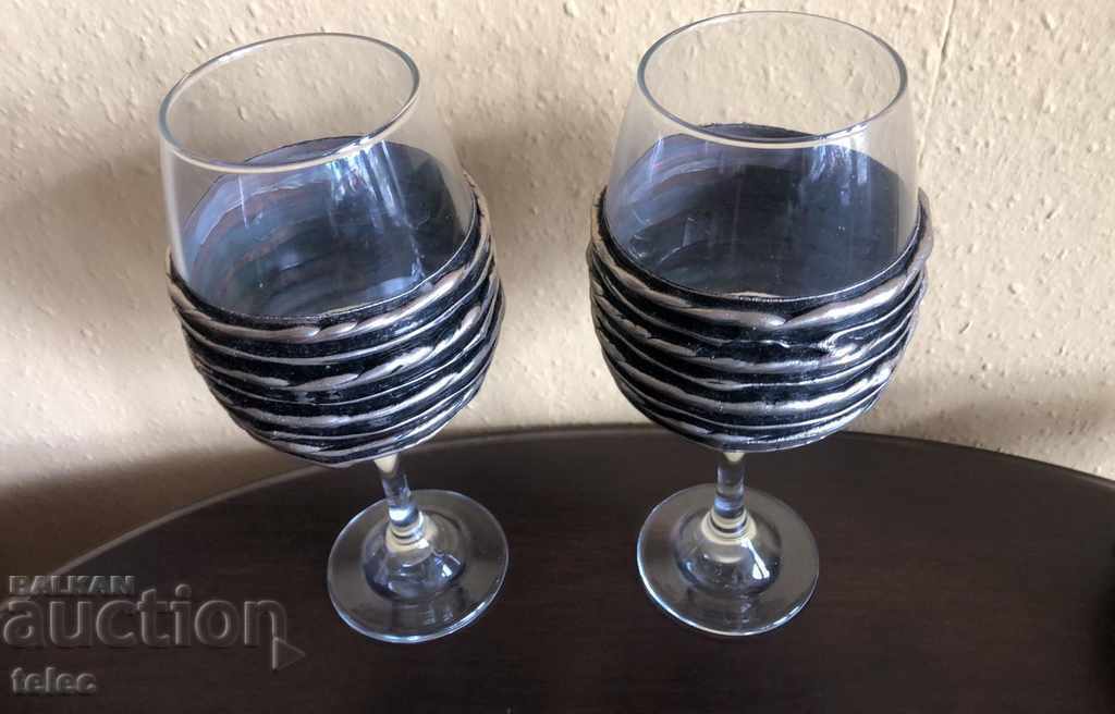 Licitație Ochelari frumoși cu accesorii metalice Licitație Ochelari frumoși cu accesorii metalice