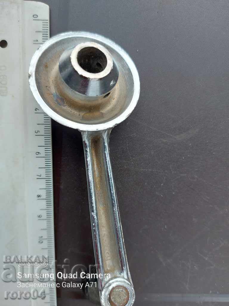 Delivery of HANDLE - GLASS - RETRO CAR