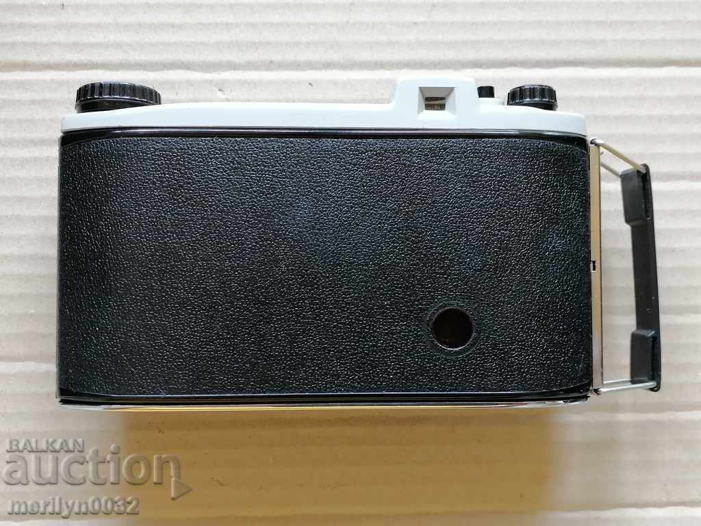 Delivery of Camera with soft "Kodak" case Delivery of Camera with soft "Kodak" case