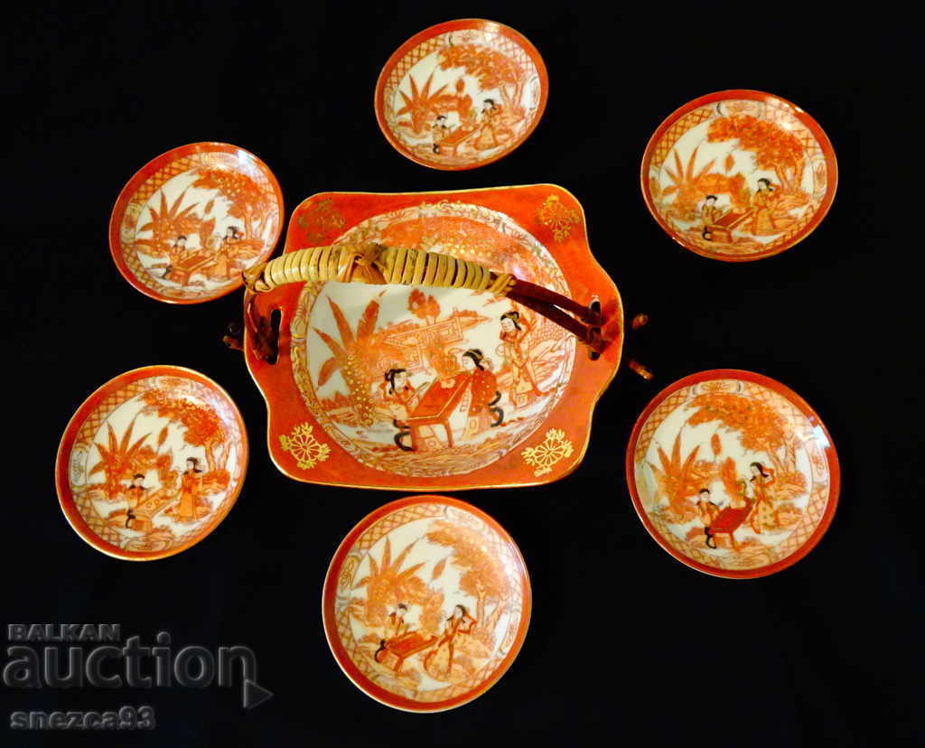 Japanese porcelain service, fruit bowl, plate. Japanese porcelain service, fruit bowl, plate.