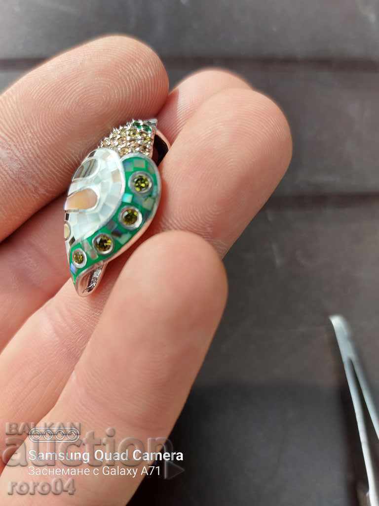 Auction  UNIQUE SILVER pendant