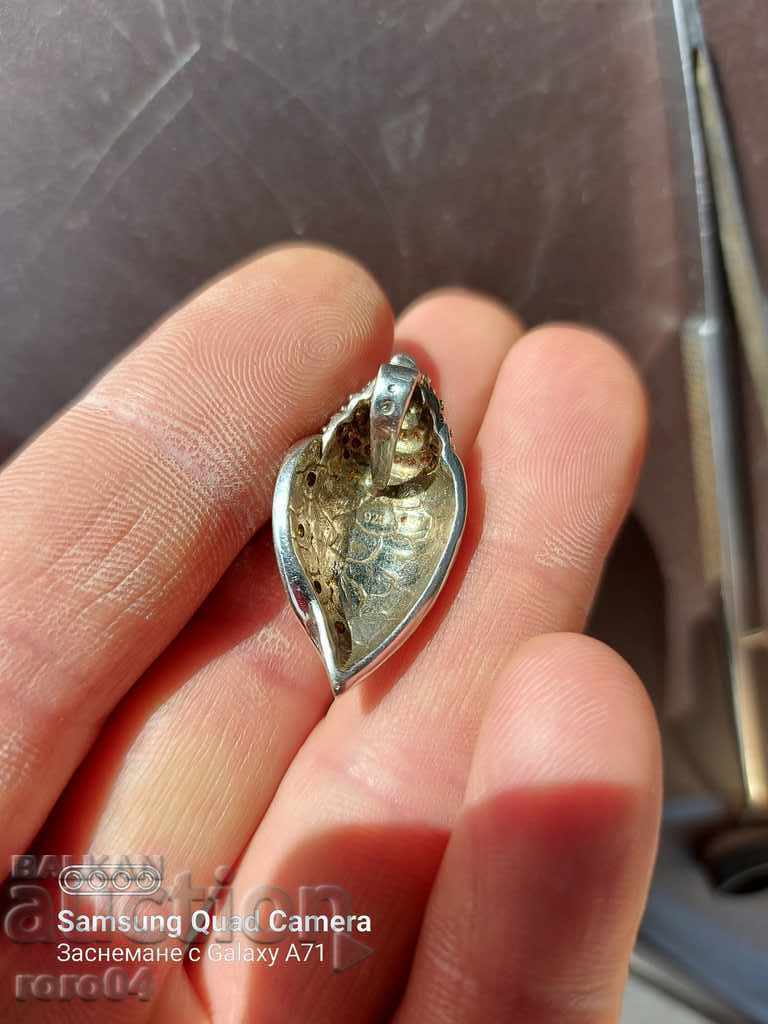 Delivery of UNIQUE SILVER pendant