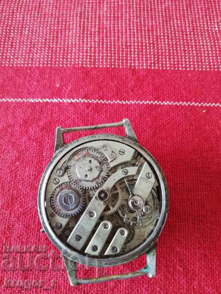 Auction A very old watch. Auction A very old watch.