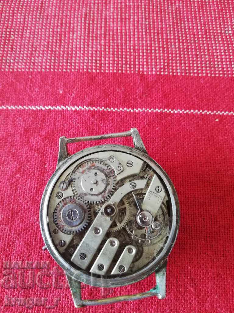Delivery of A very old watch. Delivery of A very old watch.