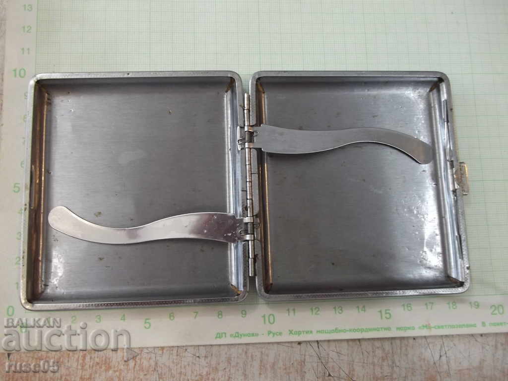 Auction Snuffbox - 8 Auction Snuffbox - 8