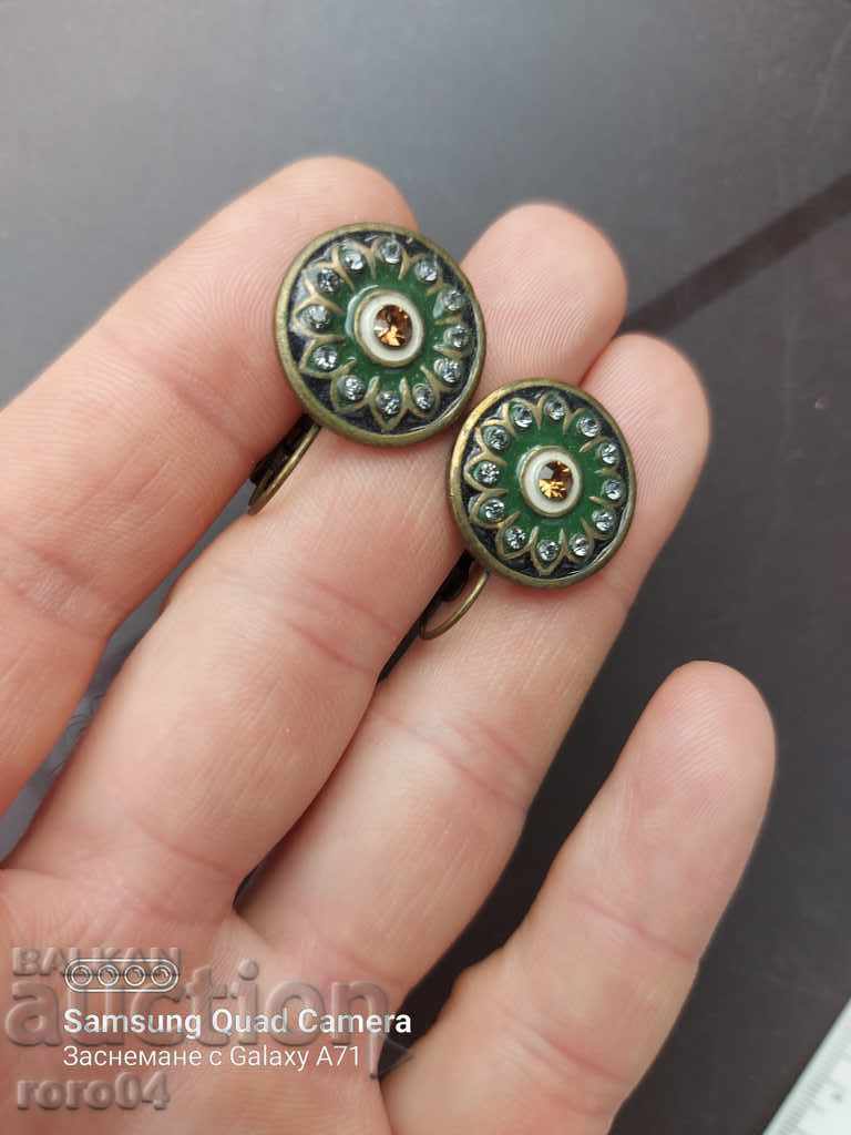 Delivery of SHORTS Delivery of SHORTS