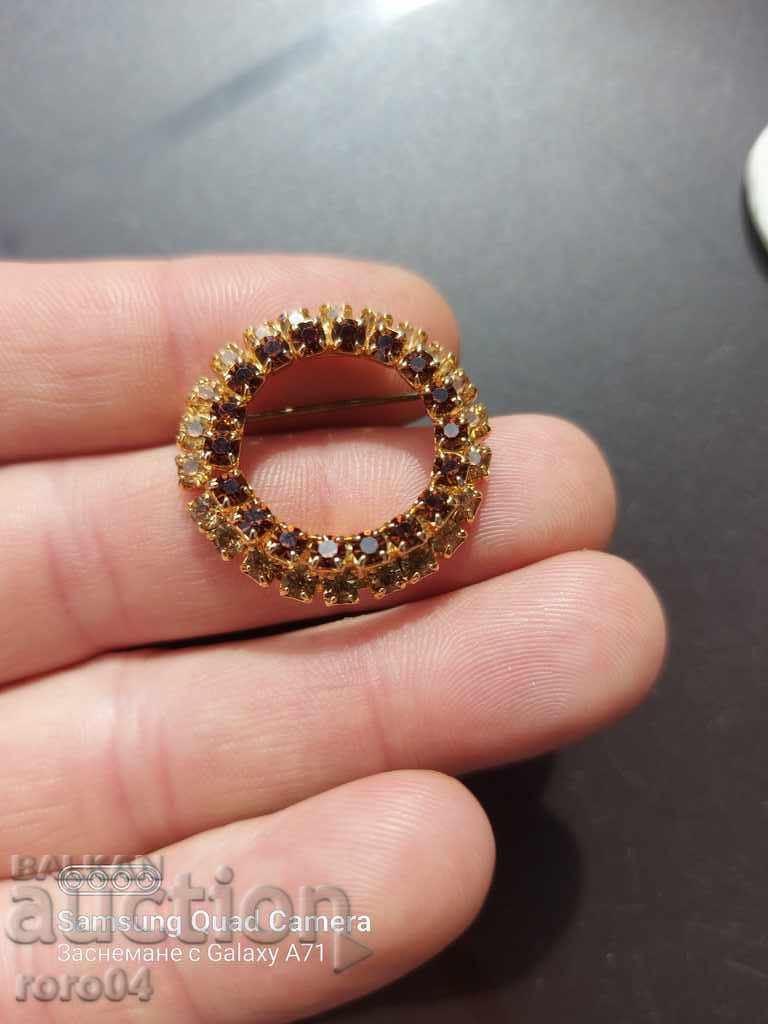 BROOCH - STONES - GOLD with price 29.99 BGN | € 15.33 BROOCH - STONES - GOLD with price 29.99 BGN | € 15.33