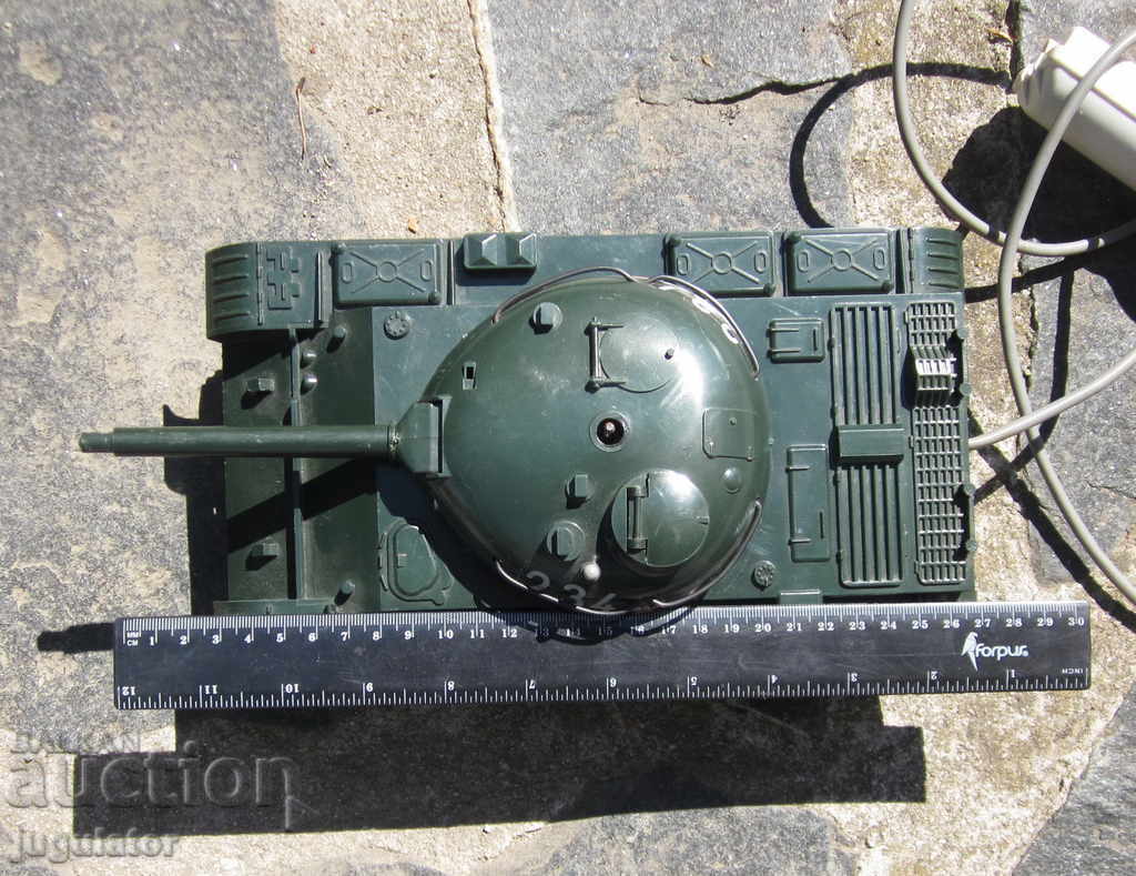 μεγάλη παλιά πλαστική στρατιωτική δεξαμενή παιχνιδιών με μπαταρίες - 7 μεγάλη παλιά πλαστική στρατιωτική δεξαμενή παιχνιδιών με μπαταρίες - 7