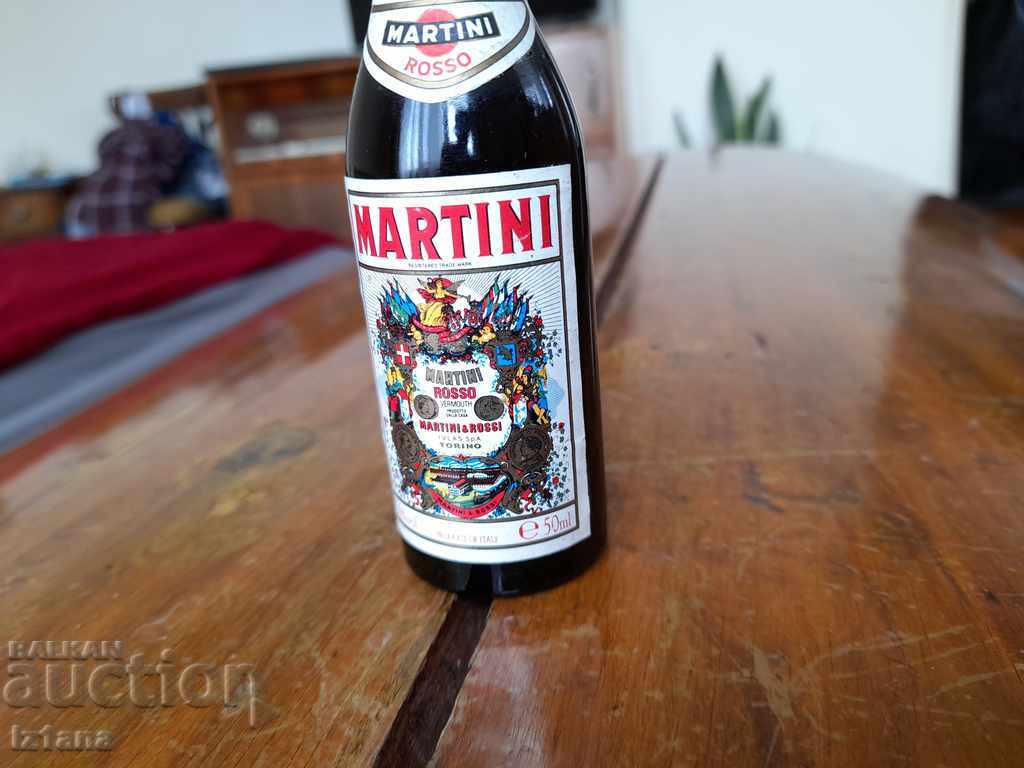 Auction Old bottle of Martini Rosso Auction Old bottle of Martini Rosso