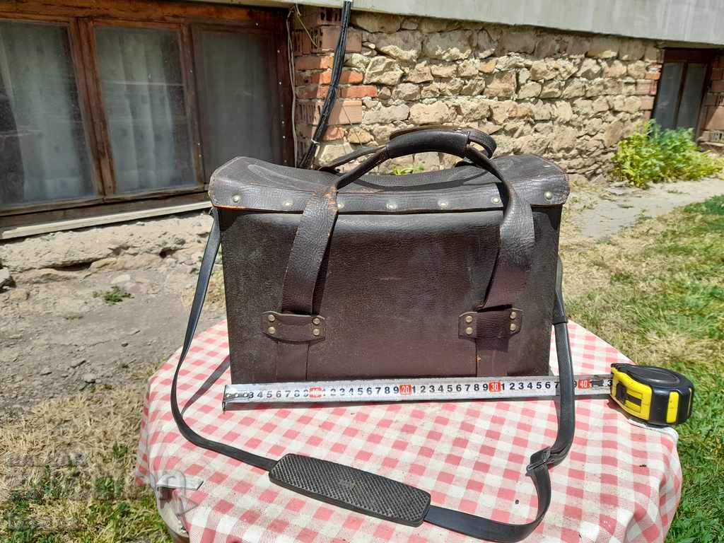 Δημοπρασία Παλιά δερμάτινη ιατρική τσάντα Δημοπρασία Παλιά δερμάτινη ιατρική τσάντα