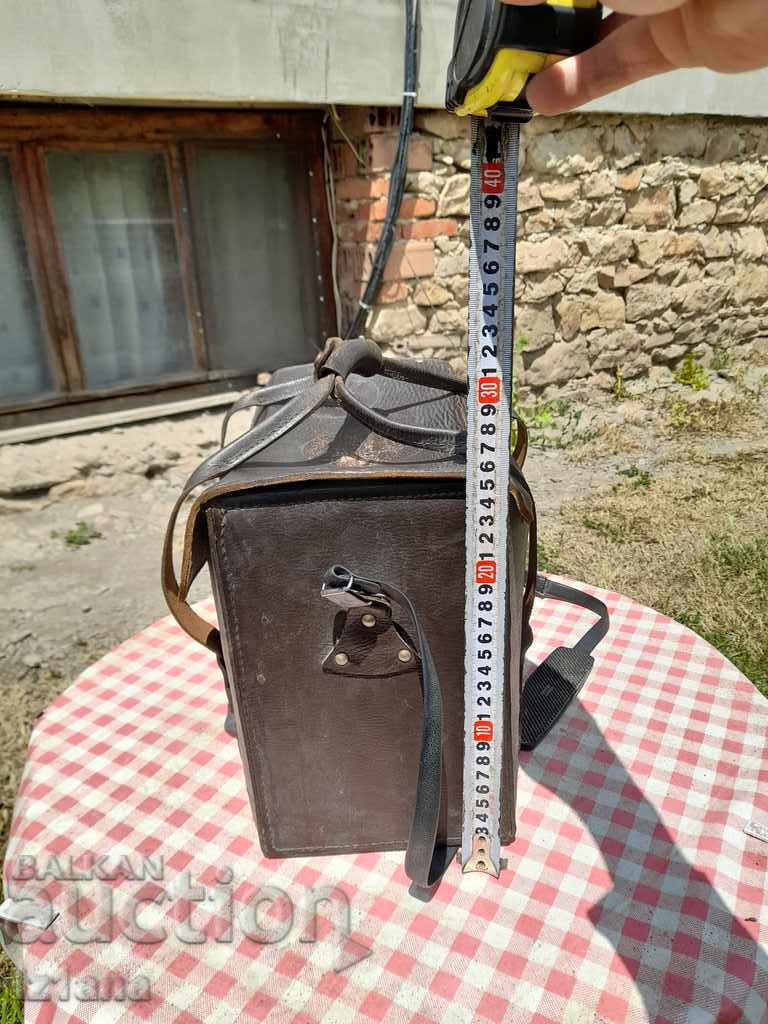 Παράδοση Παλιά δερμάτινη ιατρική τσάντα Παράδοση Παλιά δερμάτινη ιατρική τσάντα