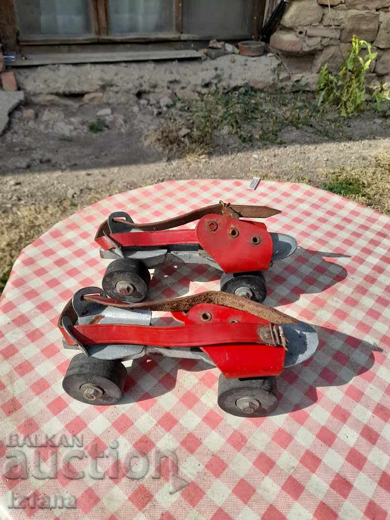 Аукцион Стари ролкови кънки Аукцион Стари ролкови кънки