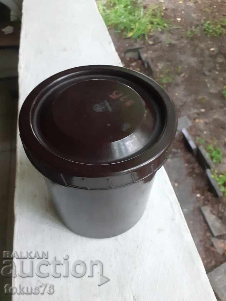 Old bakelite box with screw cap with price 119.00 BGN | € 60.84 Old bakelite box with screw cap with price 119.00 BGN | € 60.84