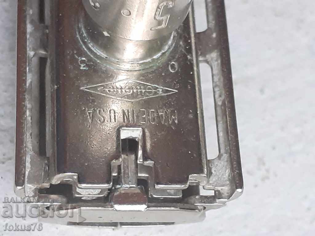 Auction Gillette Razor Gillette Made in U.S.A. Auction Gillette Razor Gillette Made in U.S.A.