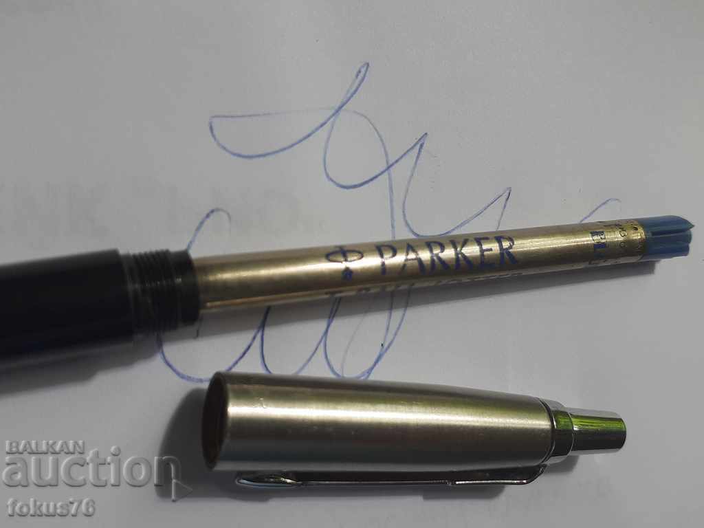 Great pen Parker with its original refill - Writes - 6
