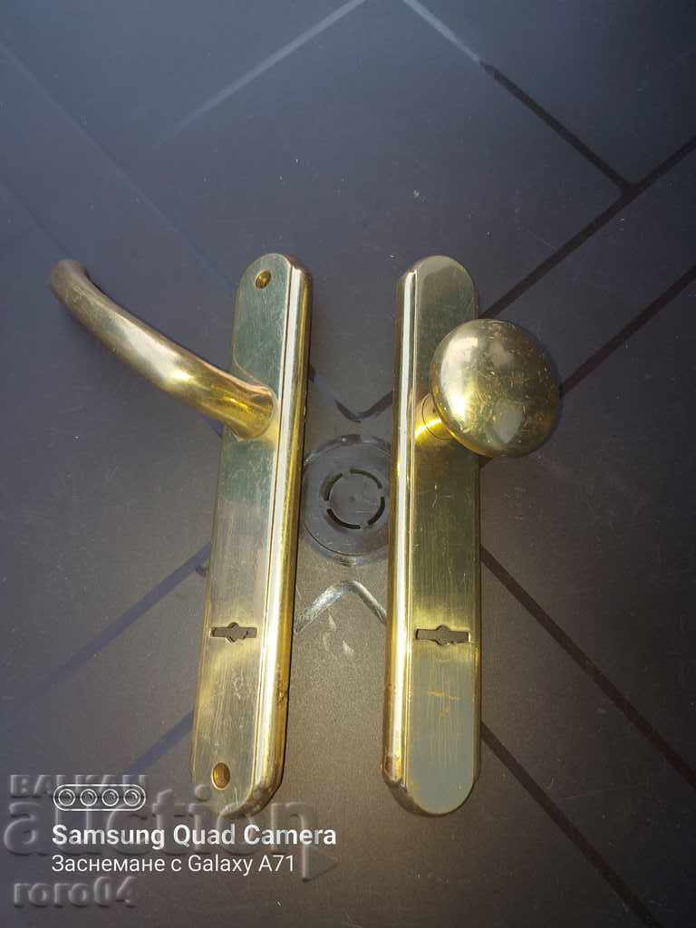 BRONZE LOCK HANDLES with price 31.50 BGN | € 16.11 BRONZE LOCK HANDLES with price 31.50 BGN | € 16.11