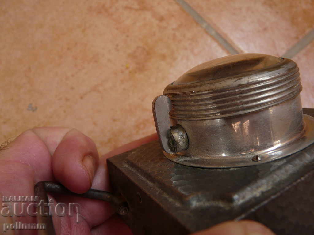 Delivery of Rare collector's flashlight - 30 Delivery of Rare collector's flashlight - 30