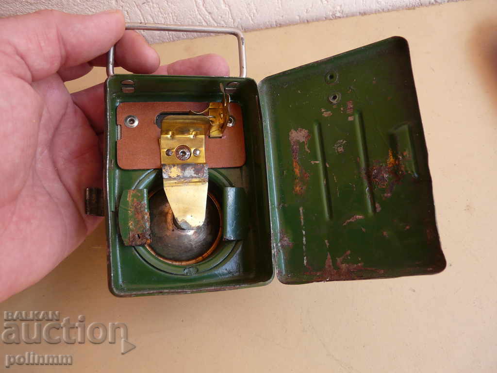 Delivery of Rare collector's flashlight - 31 Delivery of Rare collector's flashlight - 31