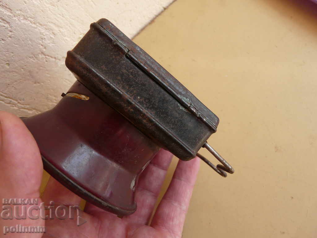 Lanternă de colecție rară - 32 cu preț 25.00 BGN | € 12.78